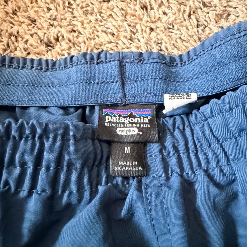 Patagonia women’s baggies - Picture 3 of 3